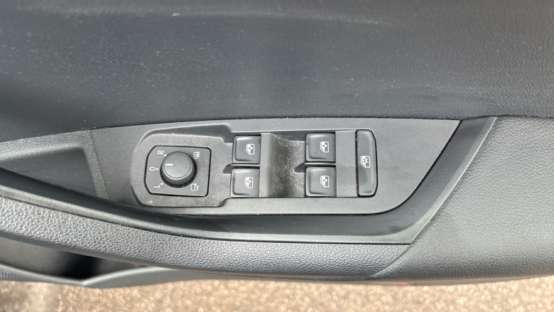 Skoda Karoq 1.0 TSI 110 SE 5dr Petrol Estate